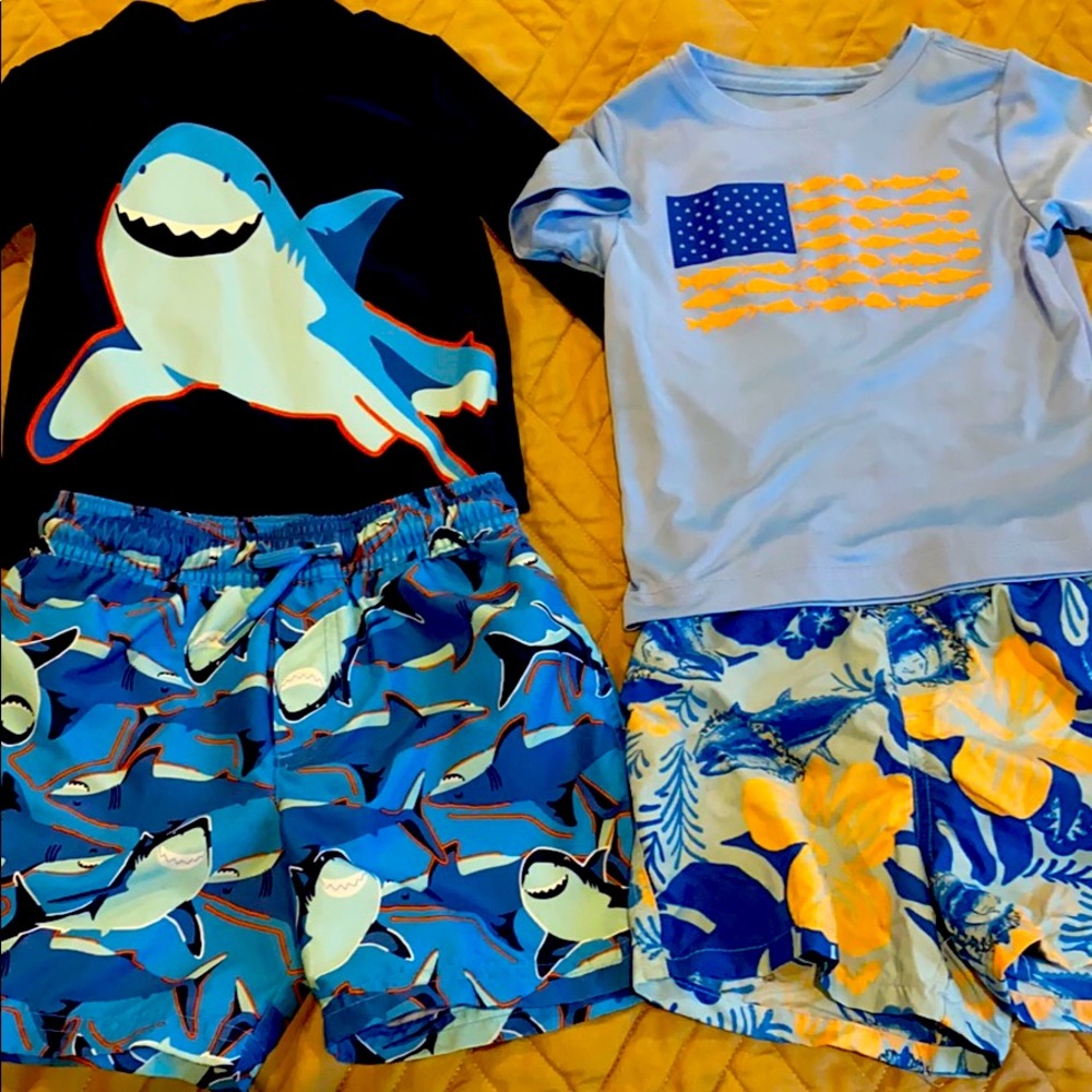 Great condition! Size 3T swim sets